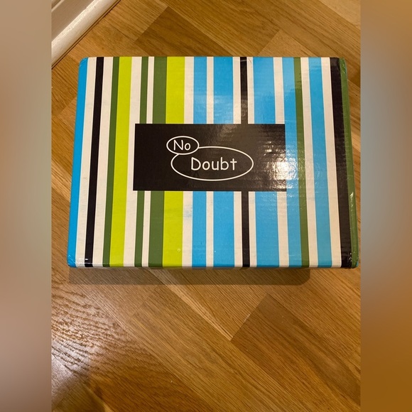 No Doubt,  Rhinestone / white strappy wedge heels 👠 🤍🩶 New In Box - Picture 9 of 9